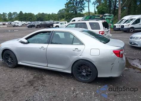 2012 Toyota Camry Se V6 z USA, uszkodzony, nr VIN 4T1BK1FK4CU005924